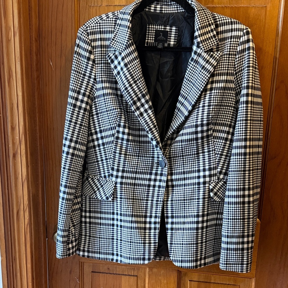 Classic Black and White Plaid Blazer
